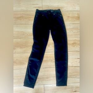 Buffalo black stretch skinny jeans. Size 6/28. EUC